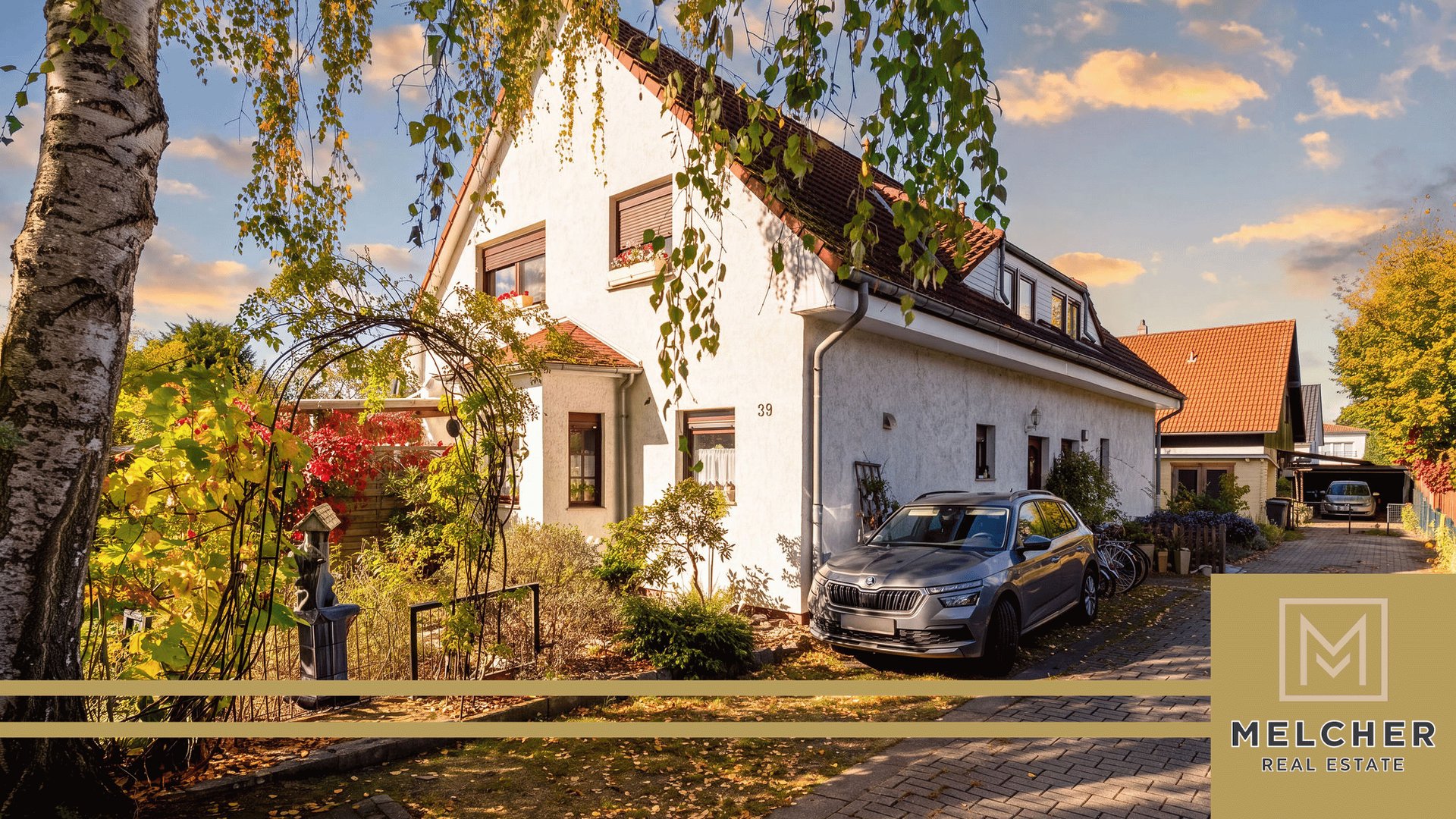 Hausfront – Ansicht vom Garten